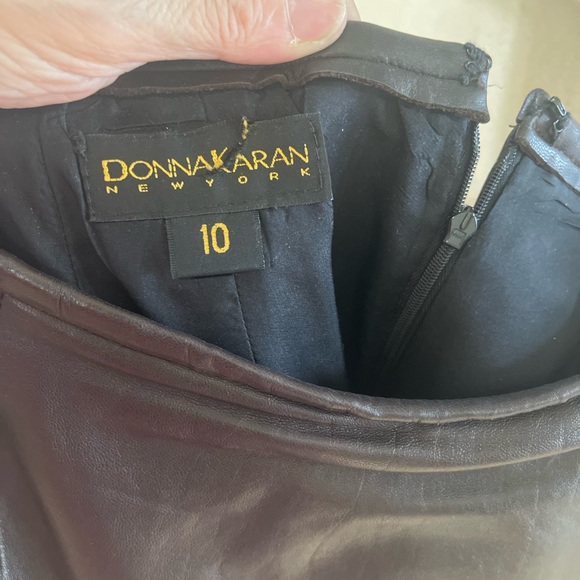 DONNA KARAN BROWN LEATHER SKIRT - Picture 2 of 15